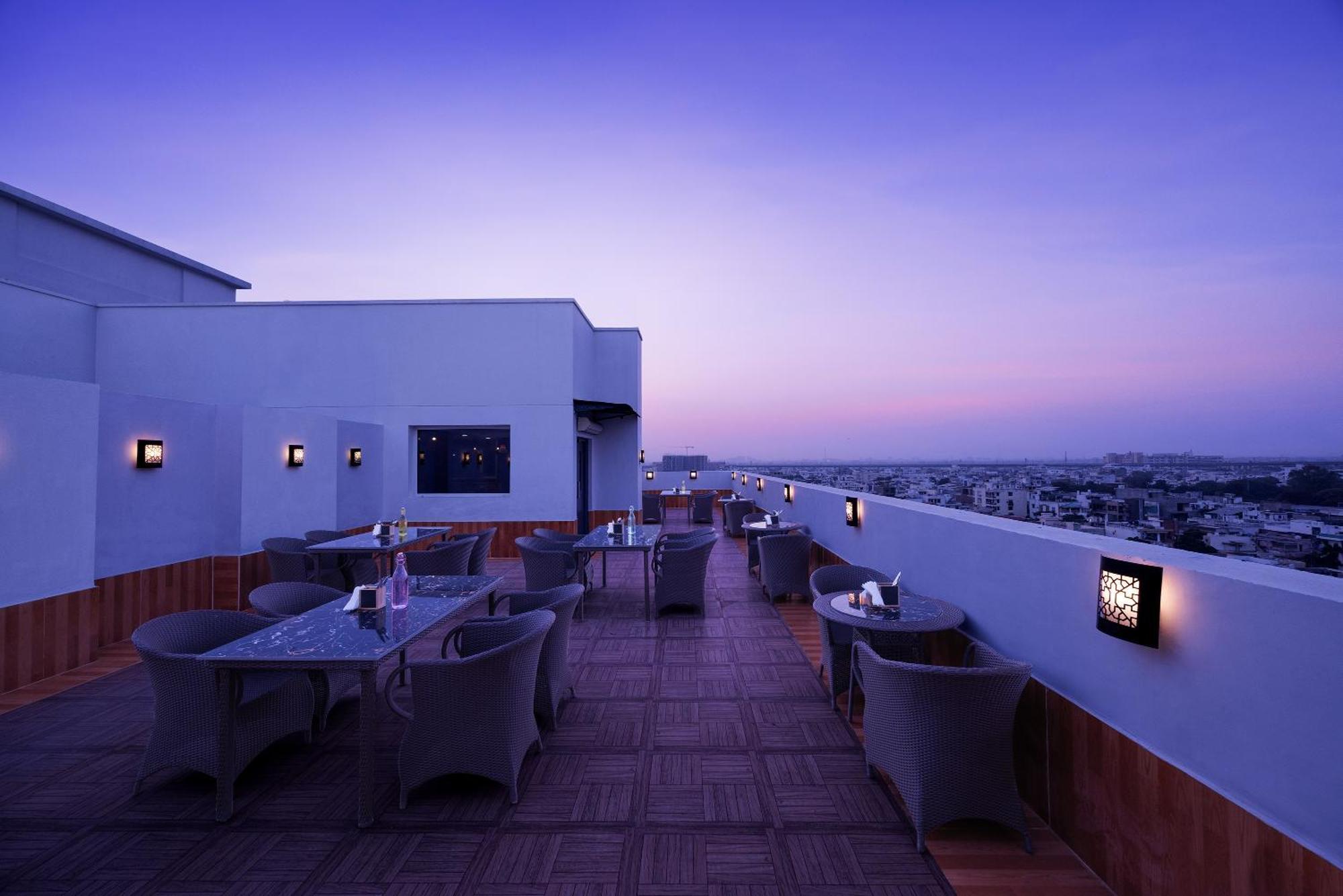 Hotel Dźajpur Zewnętrze zdjęcie